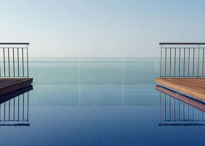 Hotel Checkin Catalonia 3*