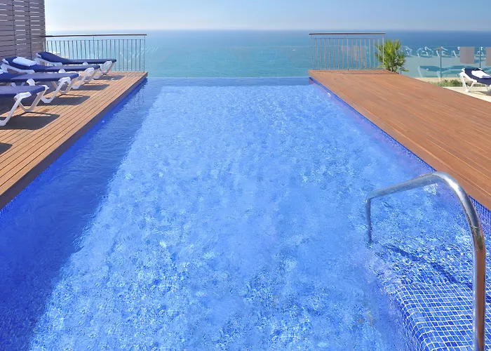 Checkin Catalonia Hotel 3*