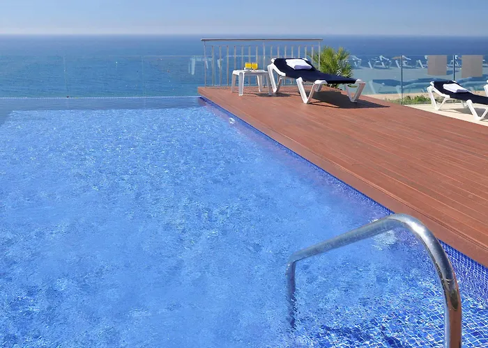 Szálloda Checkin Catalonia