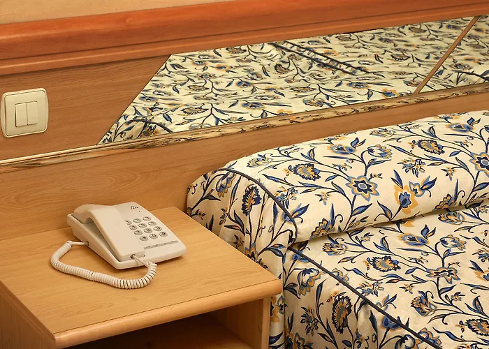 Hotel Checkin Catalonia 3*